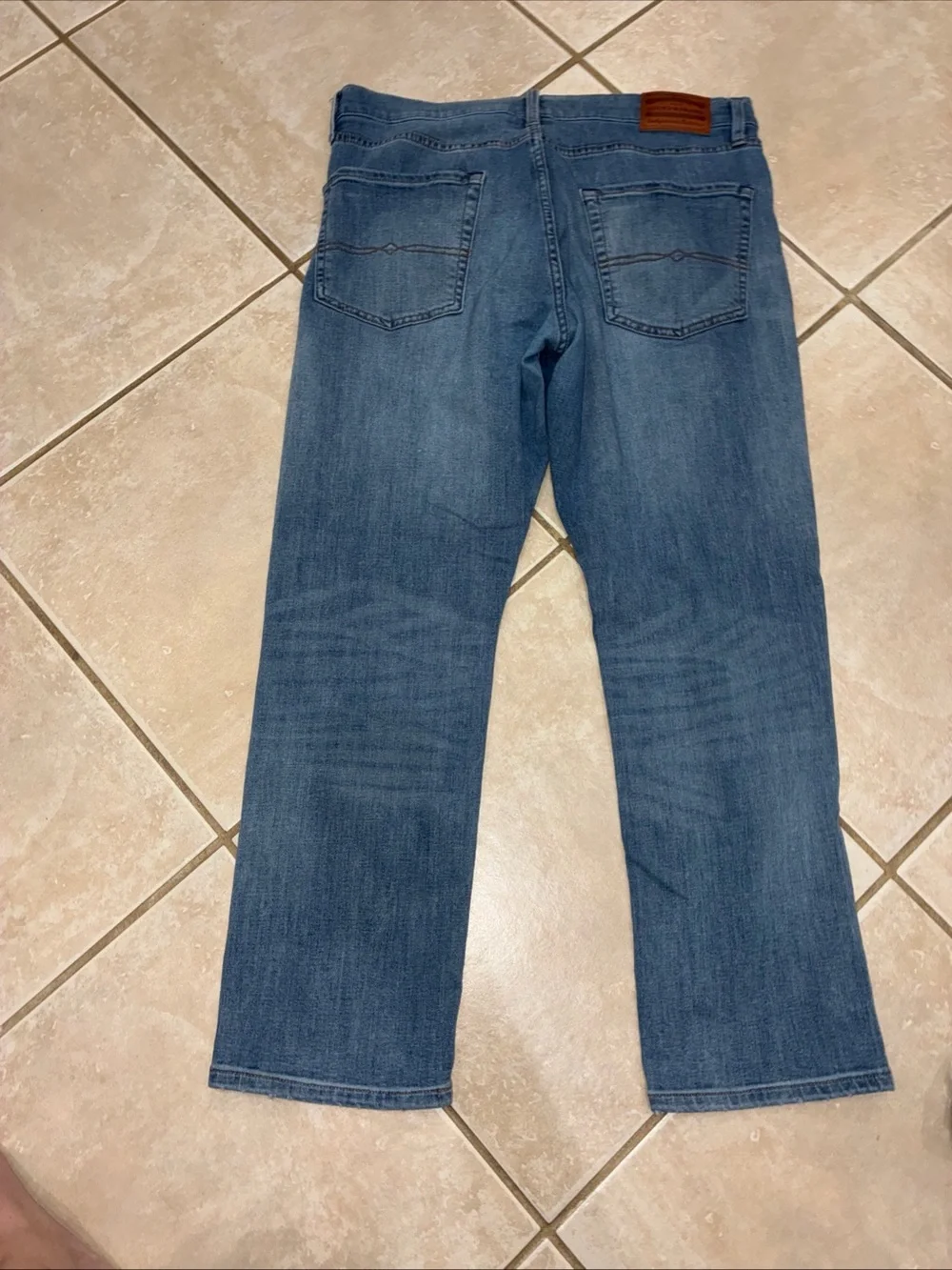Lucky Brand 410 Athletic Straight  Jeans Mens 34 Blue Dark Wash Stretch Denim